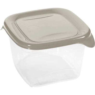 Átlátszó műanyag ételtároló doboz 1,2 liter űrtartalommal, bézs fedéllel és oldalsó füllel. Ideális friss ételek higiénikus tárolásához, szállításához vagy hűtőszekrényben való elhelyezéséhez.