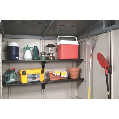 A Keter Factor szerszámos ház belsejében elhelyezett fekete kiegészítő polc-szett, mely négy polcot, két szerszámos kampót és polcfogantyúkat tartalmaz. Különböző tárolóeszközökkel, edényekkel és kerti szerszámokkal berendezve.