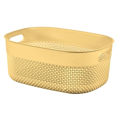 Sárga, horgolt mintázattal díszített CURVER 'FILO RECYCLED' M kosár, 12 liter űrtartalommal, praktikus fogantyúkkal. Ideális tároló kozmetikumoknak, konyhai eszközöknek vagy törölközőknek, fehér háttéren fotózva. Sárga, horgolt mintázattal díszített CURVER 'FILO RECYCLED' M kosár, 12 liter űrtartalommal, praktikus fogantyúkkal. Ideális tároló kozmetikumoknak, konyhai eszközöknek vagy törölközőknek, fehér háttéren fotózva.