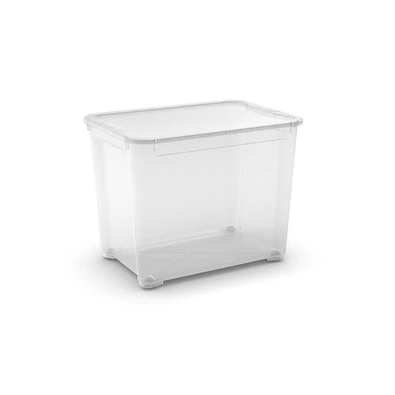 Átlátszó műanyag tárolódoboz fedővel, 70 literes űrtartalommal, ergonomikus fogantyúkkal és pattintós záródással. Ideális mindennapi tárgyak tárolására, otthoni használatra. Fehér háttérrel fotózva.