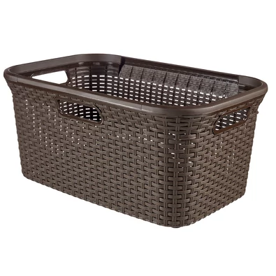 Sötétbarna, rattan hatású Curver 'Style' ruháskosár, 45 literes kapacitással. Praktikus és könnyen tisztítható műanyagból készült, négy kényelmes fogantyúval rendelkezik, bármely fürdőszobába, hálószobába illik.
