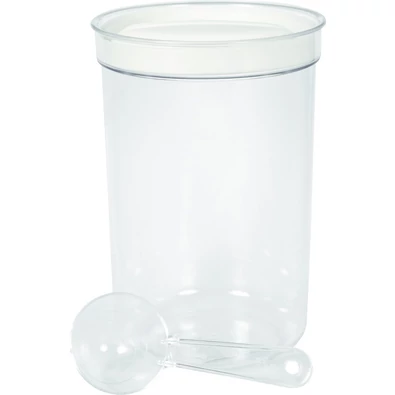 Átlátszó, 1,7 liternyi fűszertartó, krém színű fedéllel és mellékelt mérőkanállal, praktikus tárolási megoldás élelmiszerekhez, mindennapi használatra.
