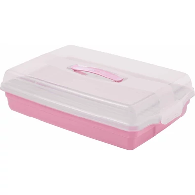 Púder rózsaszínű CURVER PARTI kínáló tál, levehető tetejével és kényelmes fogantyújával, ideális sütemények, torták vagy muffinok tárolására és szállítására, fehér háttéren fotózva.