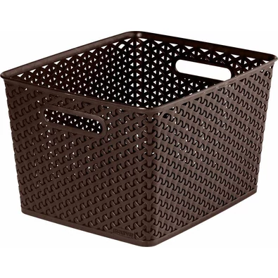Sötétbarna, rattan hatású CURVER 'My Style' L méretű tárolókosár, kézre álló fogantyúkkal. Praktikus tárolási megoldás fürdőszobába, hálószobába vagy nappaliba. Méretek: 35,5 x 29,6 x 22 cm.