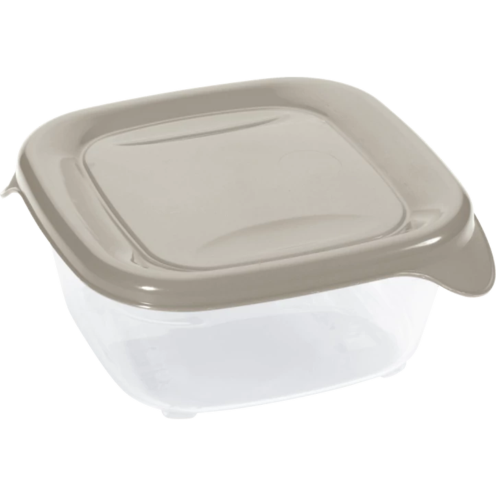 Átlátszó műanyag ételtároló doboz bézs fedéllel és kényelmes füllel. Praktikus megoldás ételek frissen tartására, szállítására vagy fagyasztására otthoni használatra.