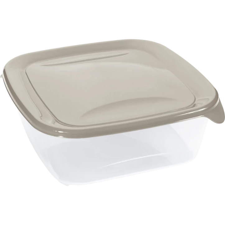 Átlátszó műanyag ételtároló doboz 1,7 liter űrtartalommal, bézs színű fedéllel. Ideális nagyobb mennyiségű étel frissen tartására, tárolására vagy szállítására a mindennapi használat során.