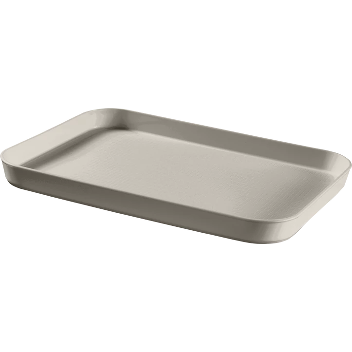 Műanyag tálca alacsony peremmel. Ideális sütemények, szendvicsek, alapanyagok tálalására vagy konyhai előkészítő munkákhoz.