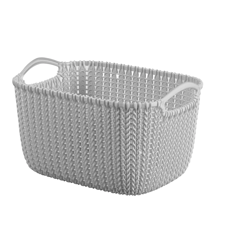 Fehér színű CURVER 'Knit' kosár, 8 literes kapacitással, téglalap alakú, kényelmes fogantyúkkal. Egyedi, kötött hatású designja barátságos megjelenést kölcsönöz, üresen egymásba rakható.