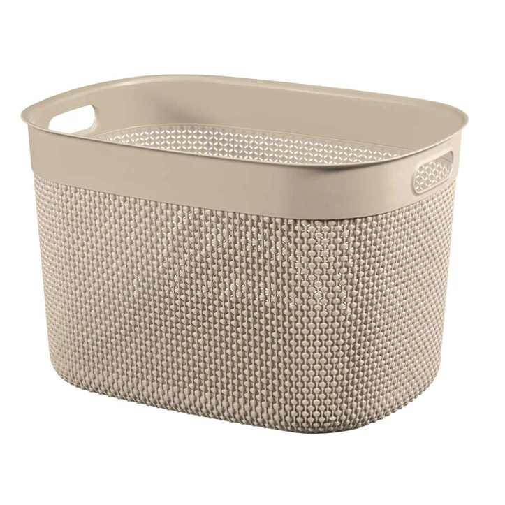XL méretű CURVER 'FILO RECYCLED' kosár, 30 literes űrtartalommal, bézs színben. Modern, horgolt mintázatú tároló, kézi fogantyúkkal, bármilyen környezetben praktikus kiegészítő.