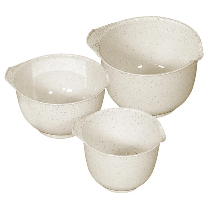 Három darabból álló CURVER keverőtál szett, fehér színben, kiváló minőségű műanyagból készült. Méretek: 1,5L, 2L és 2,5L űrtartalommal, mosogatógépben tisztíthatók.