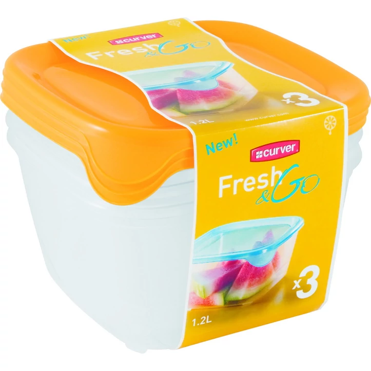 Átlátszó műanyag ételtároló készlet, három darab 1,2 literes doboz narancssárga fedéllel. A Fresh&Go termékcsalád része, hűtőszekrényben tárolható és mikrohullámú sütőben használható.