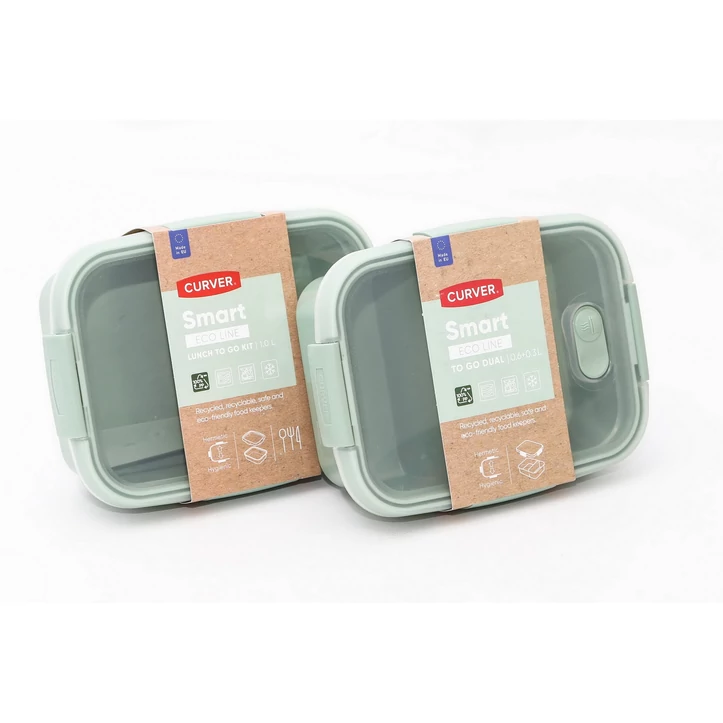 CURVER 'ECO SMART' 1L + 0,6L/0,3L DUO szett, világoszöld színű műanyag ételtartók, hermetikusan zárható fedéllel. Környezetbarát kivitel, ideális ebéd szállítására, fehér háttéren fotózva.