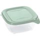 Átlátszó műanyag ételtároló doboz világoszöld fedéllel és oldalsó füllel. Tökéletes választás ételek frissen tartásához, tárolásához vagy kényelmes szállításához.