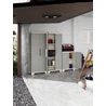 Kép 3/3 - A KETER Linear Wood Base műanyag szekrény modern, világos bézs kivitelben, kialakításának köszönhetően jól rendszerezi az otthoni vagy erkélyi tárolást. A szekrény állítható polcai akár 15 kg-ot is elbírnak, míg a zárható