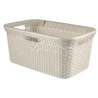 Kép 1/7 - Krém színű Curver Style 45 literes rattan hatású ruháskosár, praktikus és strapabíró kialakítással, négy kényelmes fogantyúval, amely kiválóan alkalmas fürdőszobába, hálószobába vagy mosókonyhába.