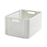 Kép 1/5 - Krémszínű, L méretű CURVER 'STYLE' rattan kosár, modern, tárolásra alkalmas, rattan szövést imitáló textúrával, kézreálló fogantyúkkal, 30 literes űrtartalommal, fehér háttéren fotózva.